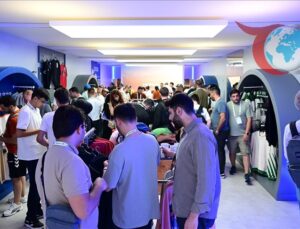 IDEF 2025’te İlk Kez Tanıtılan Vakıf Mağaza, Yoğun İlgi Görüyor