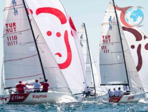 İstanbul Marmara Denizi’nde Yelken Tutkunlarına Mücadele Dolu Günler