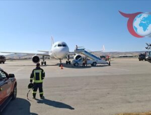 İstanbul’a Giden Yolcu Uçağı, Ankara’da Acil İniş Yaptı