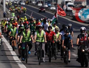 İstanbul’da 15 Temmuz Anısına Bisiklet Turu: Kardeşlik İçin Pedallar Döndü