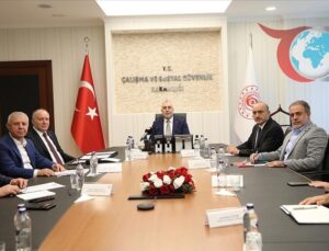 Kamu İşçileri İçin Yeni Zam Teklifi: Müzakereler Devam Ediyor