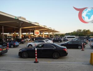 Kapıkule Sınır Kapısı’nda Yaz İzni Yoğunluğu Yaşanıyor