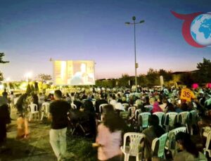 Kartepe’de Açık Hava Sineması Keyfi: Dedemin Fişi ile Unutulmaz Bir Gece