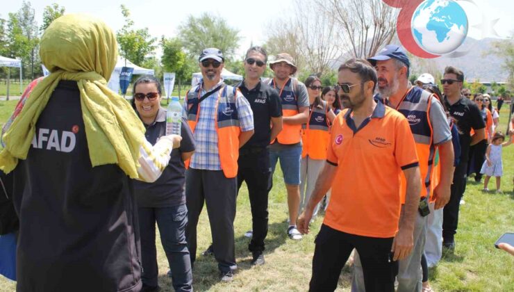 Kayseri’de AFAD Gönüllüleri Güç Birliği Yaptı
