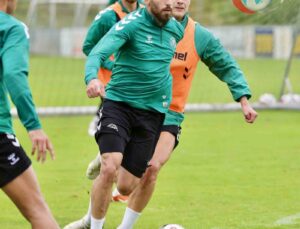Konyaspor’un Avusturya Kampında Yoğun Çalışma Programı: Futbolculara Çift Kale Maç ve Gol Eğitimi