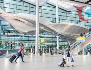 Londra Hava Sahasında Teknik Sorun: Uçuşlar Askıya Alındı