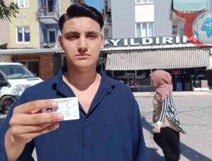 Manisalı Genç, İsmiyle Yanlış Anlaşılmanın Keyfini Çıkarıyor