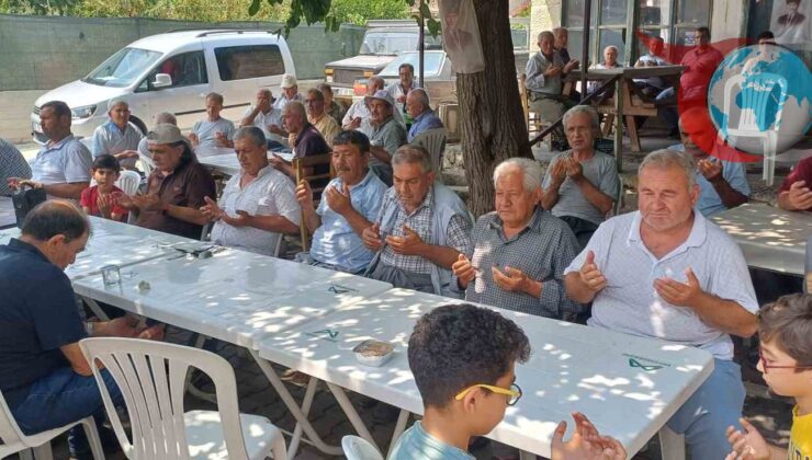 Mersin Tarsus’ta İmece Geleneği: Aşure Sofraları Buluştu