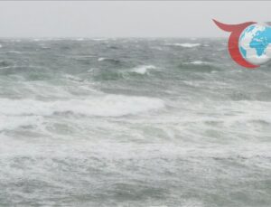 Pasifik’te İlerleyen Iona Kasırgası Hawaii’yi Teğet Geçecek