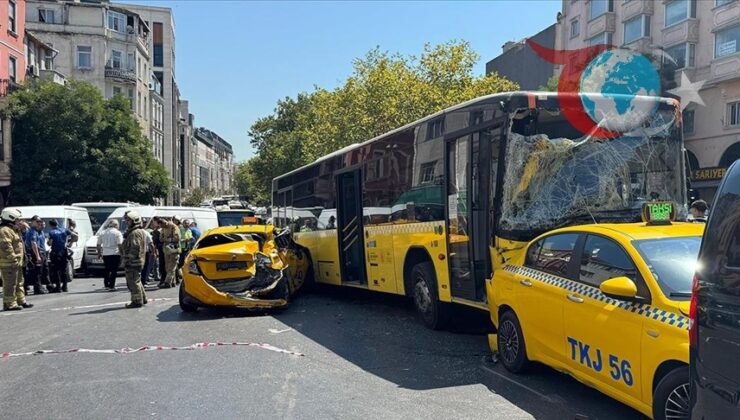 Tarlabaşı Bulvarı’nda Zincirleme Trafik Kazası: İki İETT Otobüsü ve Çöp Kamyonu Çarpıştı