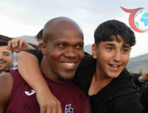 Trabzonspor’un Erzurum Kampında Taraftar Coşkusu ve Hazırlık Maçı Heyecanı