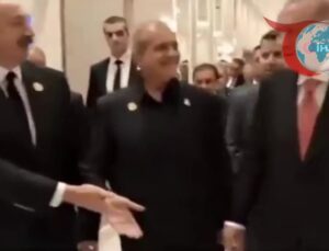 Üç Liderin Samimi Yürüyüşü Zirveye Damga Vurdu