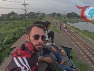 Ünlü Sunucu Mert Öztürk’ten Motosiklet Kullanımı Hakkında Hayati Uyarılar