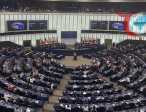 Von der Leyen Hakkındaki Yolsuzluk Suçlamaları ve AP Oylaması: Başkan Koltuğunu Korumaya Devam Ediyor