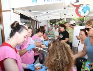 Yunusemre Kadın Meclisi’nden Muharrem Ayında Anlamlı Aşure Etkinliği