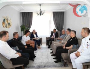 Zonguldak Valisinden Şehit Ailesine Duygusal Ziyaret