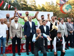 19. Kunduz Yağlı Güreşleri: Başpehlivan Feyzullah Aktürk Liderliğini İlan Etti