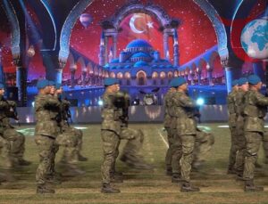 Bağımsızlık Coşkusu: Mehmetçik Pakistan’da Onur Yürüyüşünde