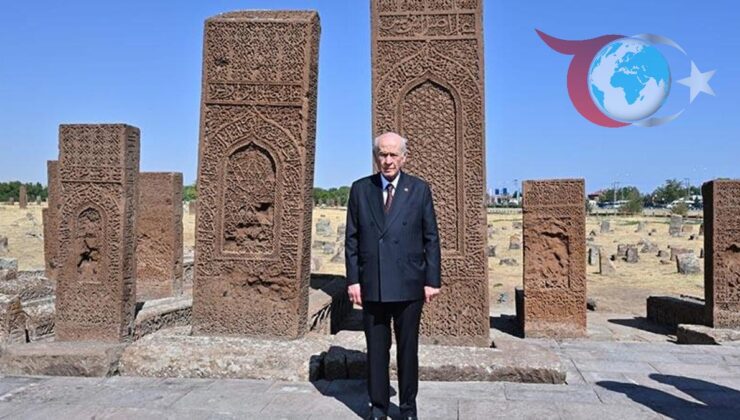 Bahçeli’den Malazgirt ve Büyük Taarruz’un Yıl Dönümlerine Anlamlı Mesaj