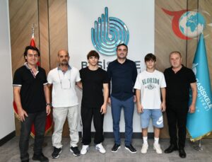 Başiskele Belediye Başkanı Yasin Özlü Başarılı Sporcuları Ağırladı