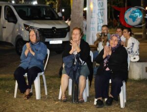 Başiskele Sahili’nde Müzik Dolu Bir Gece: Mehter ve Bando Buluşması