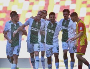 Bursaspor’dan Tarihi Galibiyet: Deplasmanda Yeni Malatyaspor’u 8-0 Yendiler!