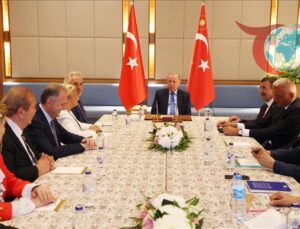 Cumhurbaşkanı Erdoğan, Dijital Medya Kurul Üyelerini Kabul Etti