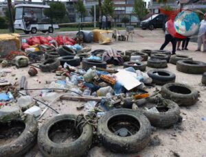 Darıca’da Çevre Duyarlılığına Örnek Deniz Temizliği