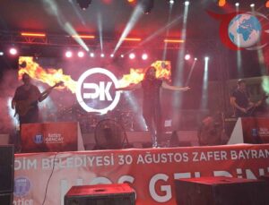 Didim’de 30 Ağustos Coşkusu: Fener Alayı ve Umut Kuzey Konseri