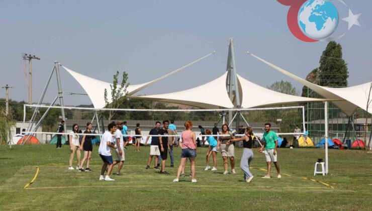 Fadıllı’da Kültürler Arası Buluşma: Gençler Doğa ve Sporla Buluştu