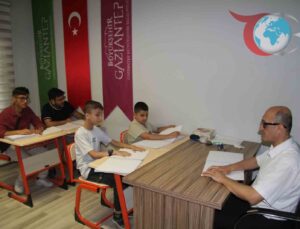 Gaziantep’te Görme Engelliler İçin Kur’an-ı Kerim Kursu Yoğun İlgi Görüyor