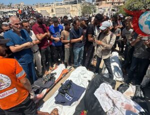 Gazze’de Hastaneye Yönelik Hava Saldırısında Artan Can Kaybı: 5 Gazeteci Hayatını Kaybetti