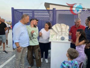 Gömeç Heykel ve Kafebüs Açılışında Sanatla Buluştu