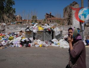 İzmir’de Çöp Sorunu: Mahallelerde Kötü Koku ve Çevre Kirliliği Alarm Veriyor