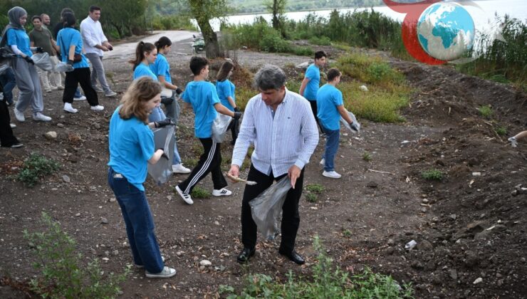 Kartepe Belediyesi’nin Gençlik ve Gelişim Kampı: Gençler Doğayla İç İçe Hayatı Keşfediyor