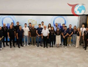 Keramika Takımı Voleybol Turnuvasında Şampiyonluğu Göğüsledi