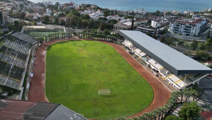 Kuşadasıspor, Yeni Sezona İddialı Kadrosu ile Hazırlanıyor