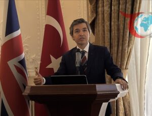 Londra’da Türk Zafer Bayramı Coşkusu