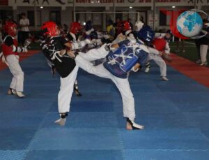 Minik Sporcular Körfez’de Taekwondo Rüzgarı Estirdi