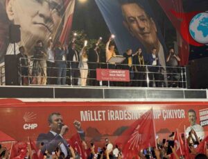 Özgür Özel’den Tokat Mitinginde Sert Açıklamalar: Erken Seçim Çağrısı ve Dış Politikaya Eleştiriler