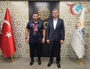 Pehlivan Abdulrefik Öner Artık Başpehlivan Unvanıyla Er Meydanında