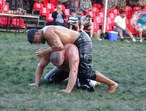 Şile Yağlı Güreşleri Coşkuyla Yeniden Başladı