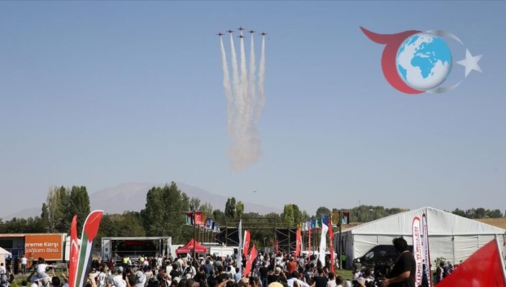 Tarihî Malazgirt Semalarında Türk Yıldızları Gösterisi