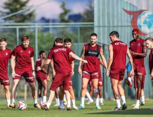 Trabzonspor’da Kasımpaşa Hazırlıkları Sürerken Sürpriz Doğum Günü Kutlaması