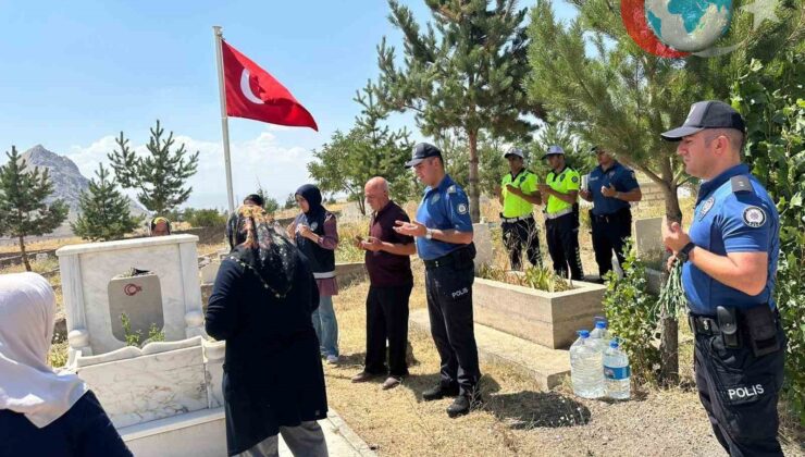 Trafik Kazasında Şehit Olan Polis Erdem Kılıç, 18. Yılında Dualarla Anıldı