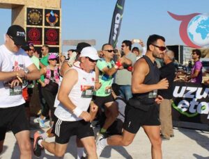 Tuz Gölü’nün Büyüsünde Koşulan Runfire Maratonu Başladı