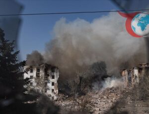 Ukrayna’da Gece Boyunca Süren İHA Saldırıları ve Kiev’deki Yıkım