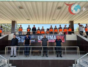 Van’da 17 Ağustos Depremi Şehitleri Anıldı: “Depremler Değil, Binalar Öldürür”