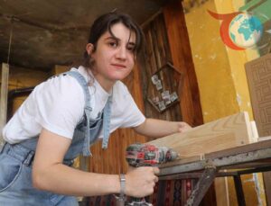 Zeynep Akgül: Kadın Marangozun İlham Veren Başarı Hikayesi