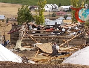 Ağrı’da Şiddetli Fırtınanın Tezeren Köyündeki Etkileri